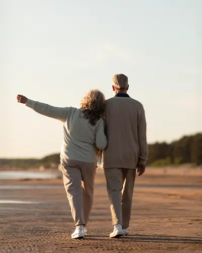 foto ilustrativa de bem com a vida aos 60+